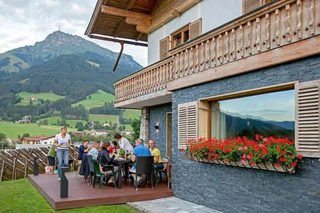 Außenansicht Sommer auf die Terrasse